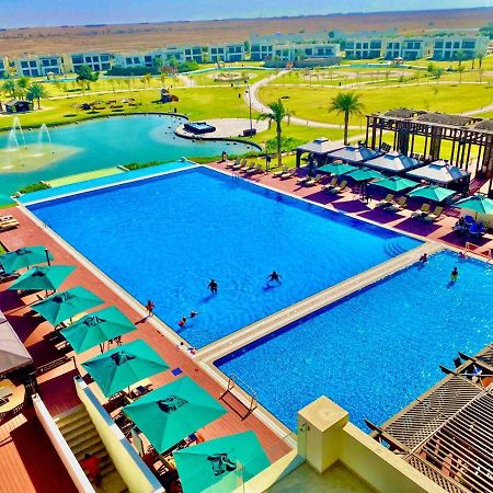 Retaj Salwa Resort & Spa ドーハ エクステリア 写真 The pool at the Al-Jazair Resort