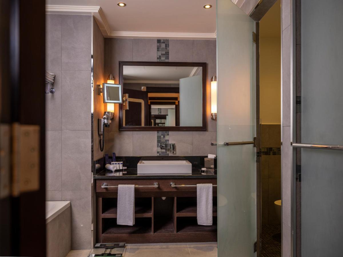 Retaj Salwa Resort & Spa ドーハ エクステリア 写真 Bathroom