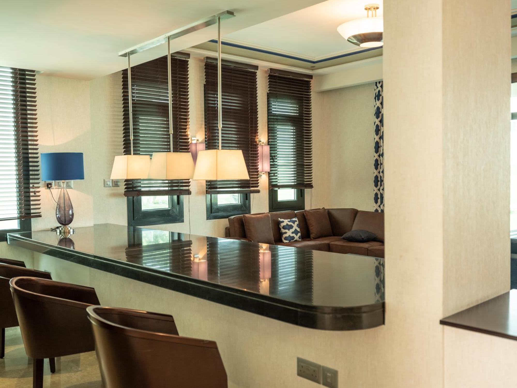 Retaj Salwa Resort & Spa ドーハ エクステリア 写真 A modern interior