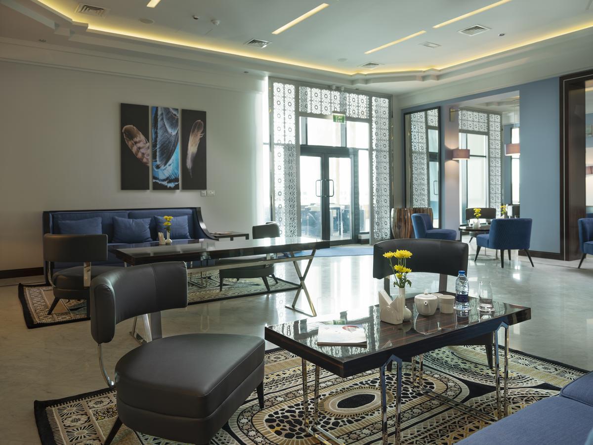 Retaj Salwa Resort & Spa ドーハ エクステリア 写真 The lobby of the hotel