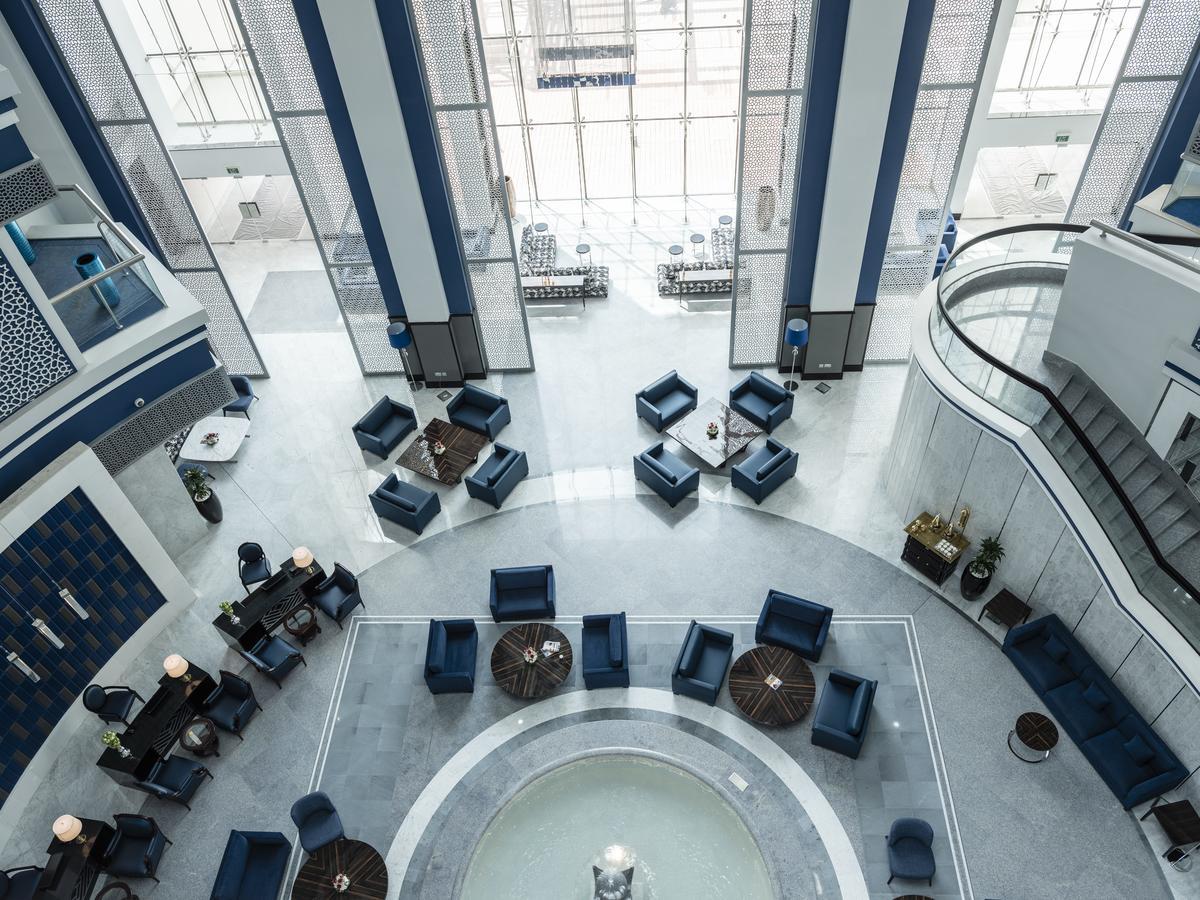 Retaj Salwa Resort & Spa ドーハ エクステリア 写真 The lobby of the National University of Ireland, Galway