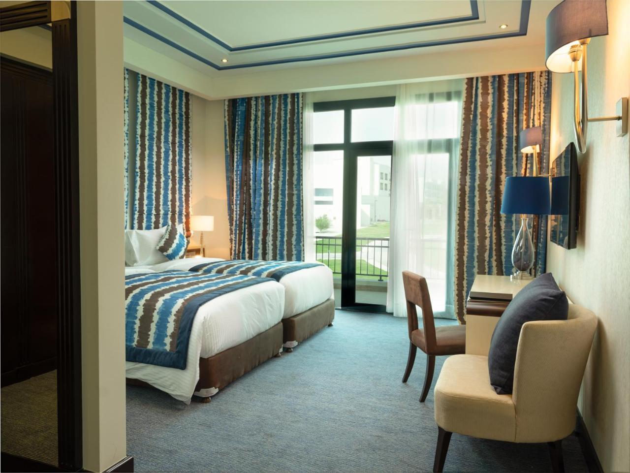Retaj Salwa Resort & Spa ドーハ エクステリア 写真 A room at the hotel
