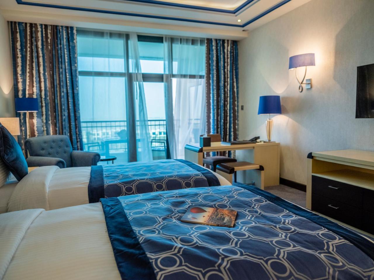 Retaj Salwa Resort & Spa ドーハ エクステリア 写真 A room at the hotel